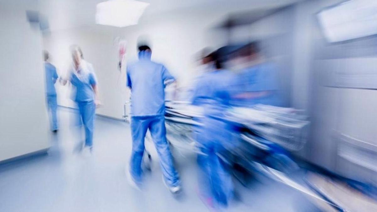 La Junta de Extremadura busca mejorar la atención sanitaria y las condiciones de los profesionales en las Urgencias de Cáceres.