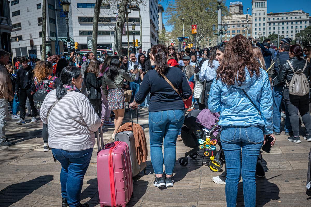 Los turistas inundan Barcelona en Semana Santa