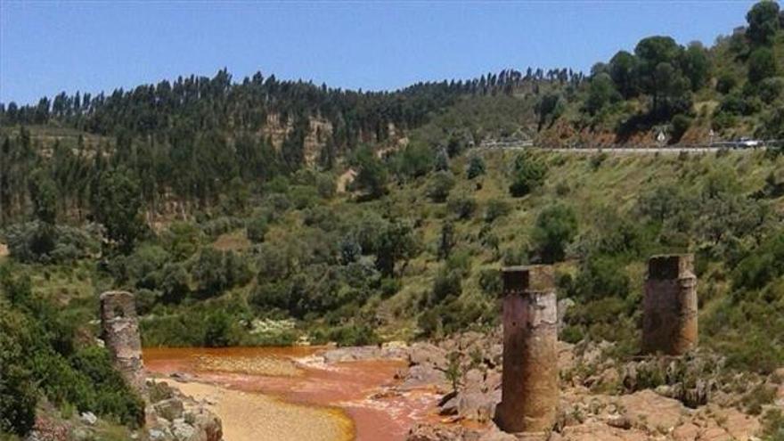 Un estudio concluye que el vertido de La Zarza ha llegado al mar