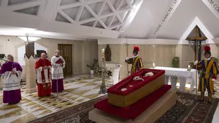 Así hemos contado en directo la muerte del papa Francisco y la elección de León XIV como nuevo obispo de Roma