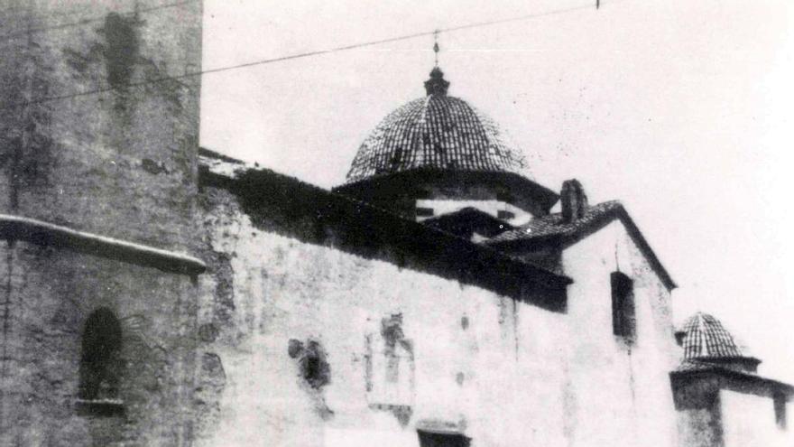 Parada de sementals en un antic convent