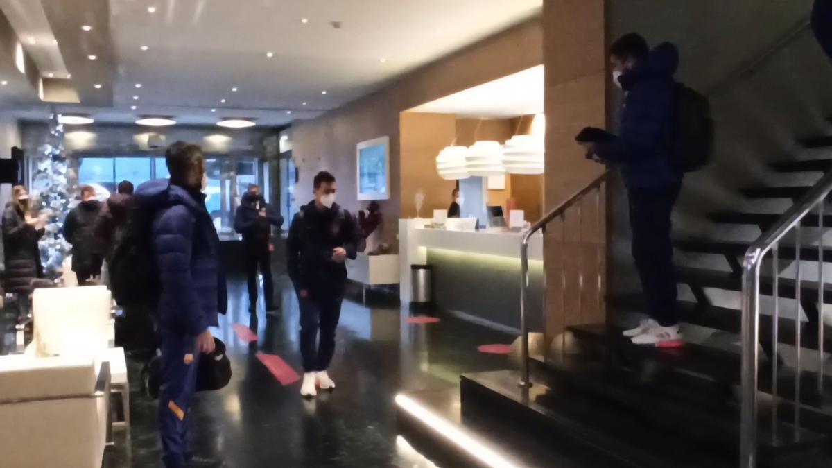 La llegada de Messi al hotel de concentración de Bilbao