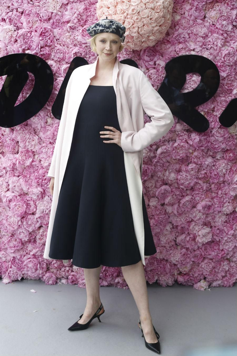 Gwendoline Christie en el desfile de Dior Homme en París