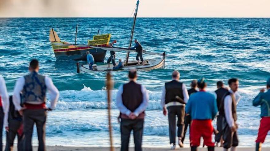 El momento de la barca navegando.