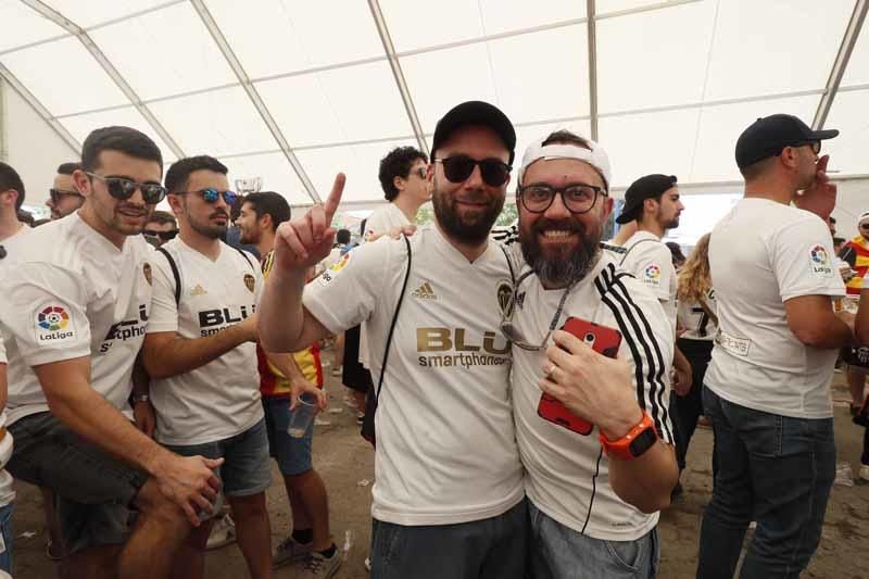 Fan zone del Valencia CF en Sevilla