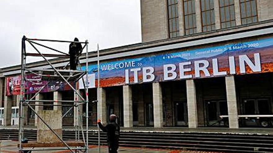 Preparatius de la Fira de Turisme de Berlín, que ha estat suspesa