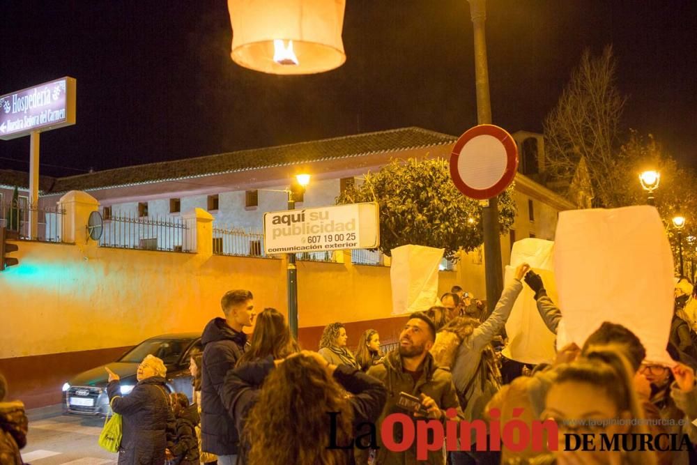 Farolillos solidarios y llegada de Papa Noel en Ca