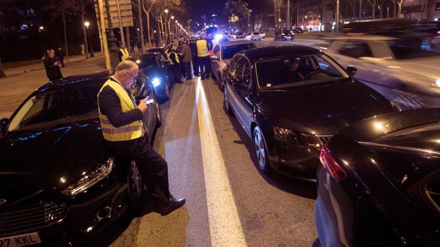 Imagen de la protesta de los VTC en la Diagonal.