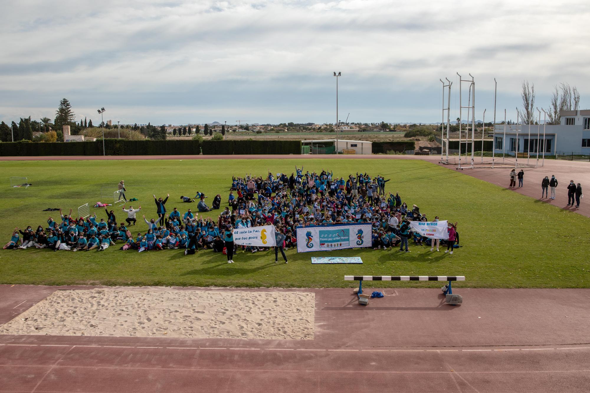 Colegios de San Javier lanzan un SOS por el Mar Menor