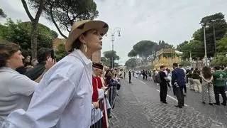 Famosos en la procesión