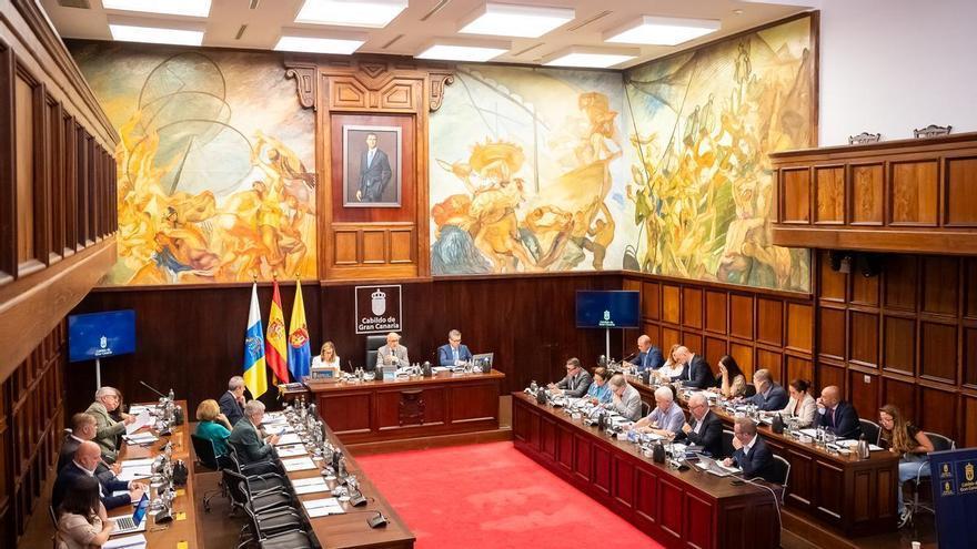 Hidalgo reivindica que solo el Cabildo Gran Canaria crea plazas sociosanitarias y vivienda pública