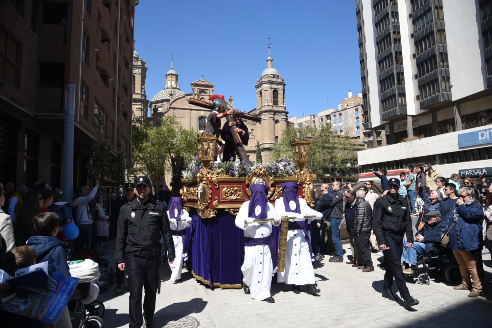 En imágenes | Procesiones del Jueves Santo en Zaragoza