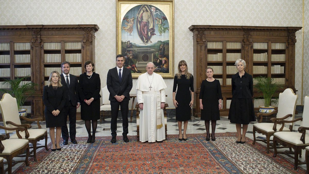 El papa Franscisco recibe a Pedro Sánchez y Begoña Gómez