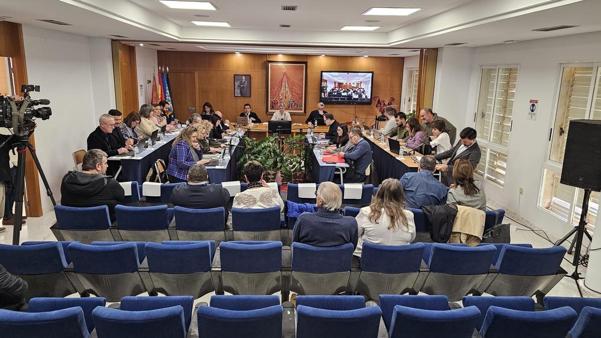 Última sesión plenaria de noviembre, que se celebró en Orihuela Costa