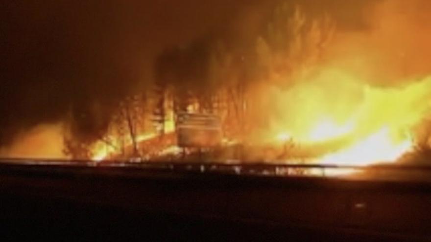 Una plaga de incendios intencionados arrasa Galicia