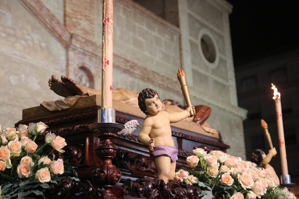 Procesión del Santo Entierro de Cristo en Torrevieja, Viernes Santo, con la participación de 18 imágenes y 154 cofradías