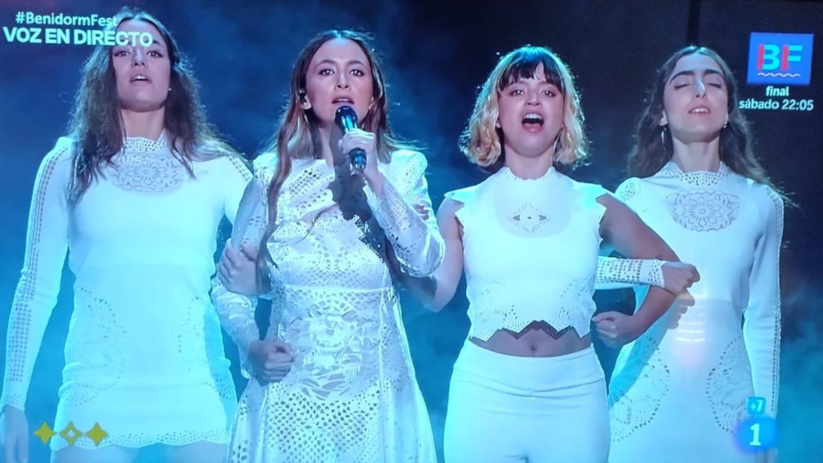 Benidorm Fest, segona semifinal: Rigoberta Bandini es vesteix de Chanel per viatjar a Torí Benidorm Fest, segona semifinal: Rigoberta Bandini es vesteix de Chanel per viatjar a Torí