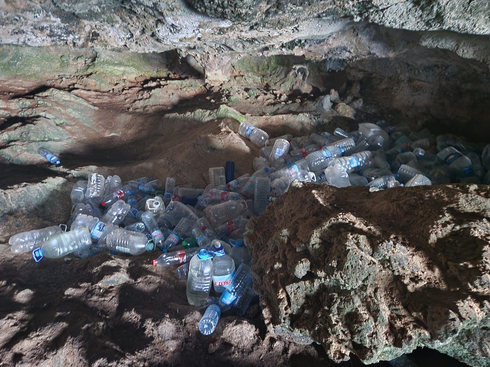 Galería de imágenes de la cueva desalojada en el cap de Barbaria de Formentera