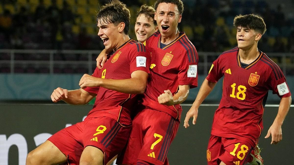 Marc Guiu celebra su gol ante Canadá en el Mundial Sub-17