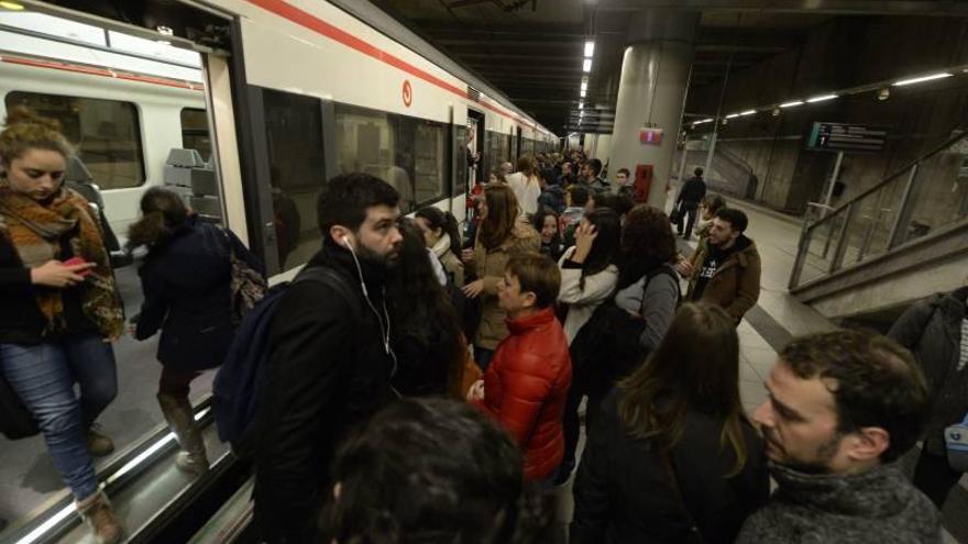 La Generalitat traslada a Renfe las peticiones de los usuarios de los trenes de Cercanías