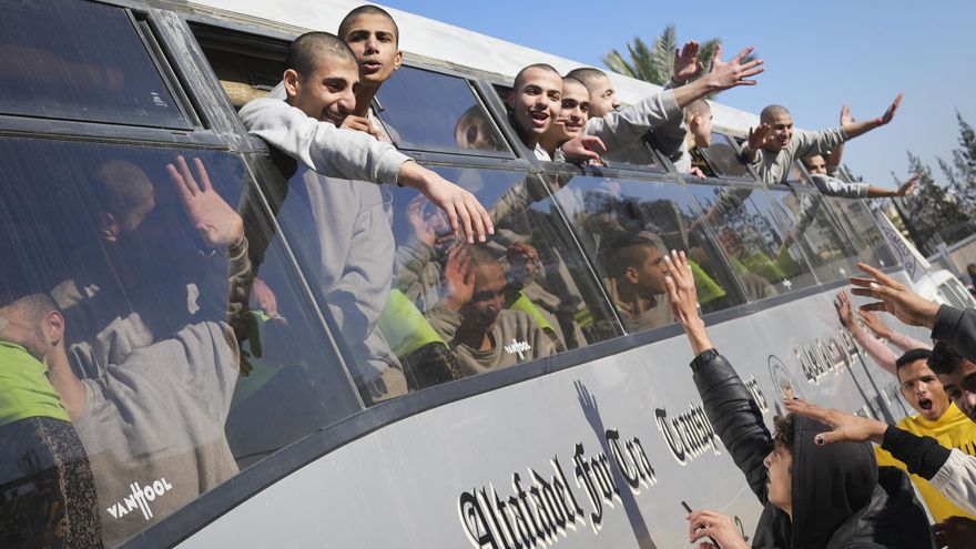 Exprisioneros palestinos relatan su calvario: &quot;Se tomó la decisión de matarnos, ya sea de forma directa o indirecta&quot;