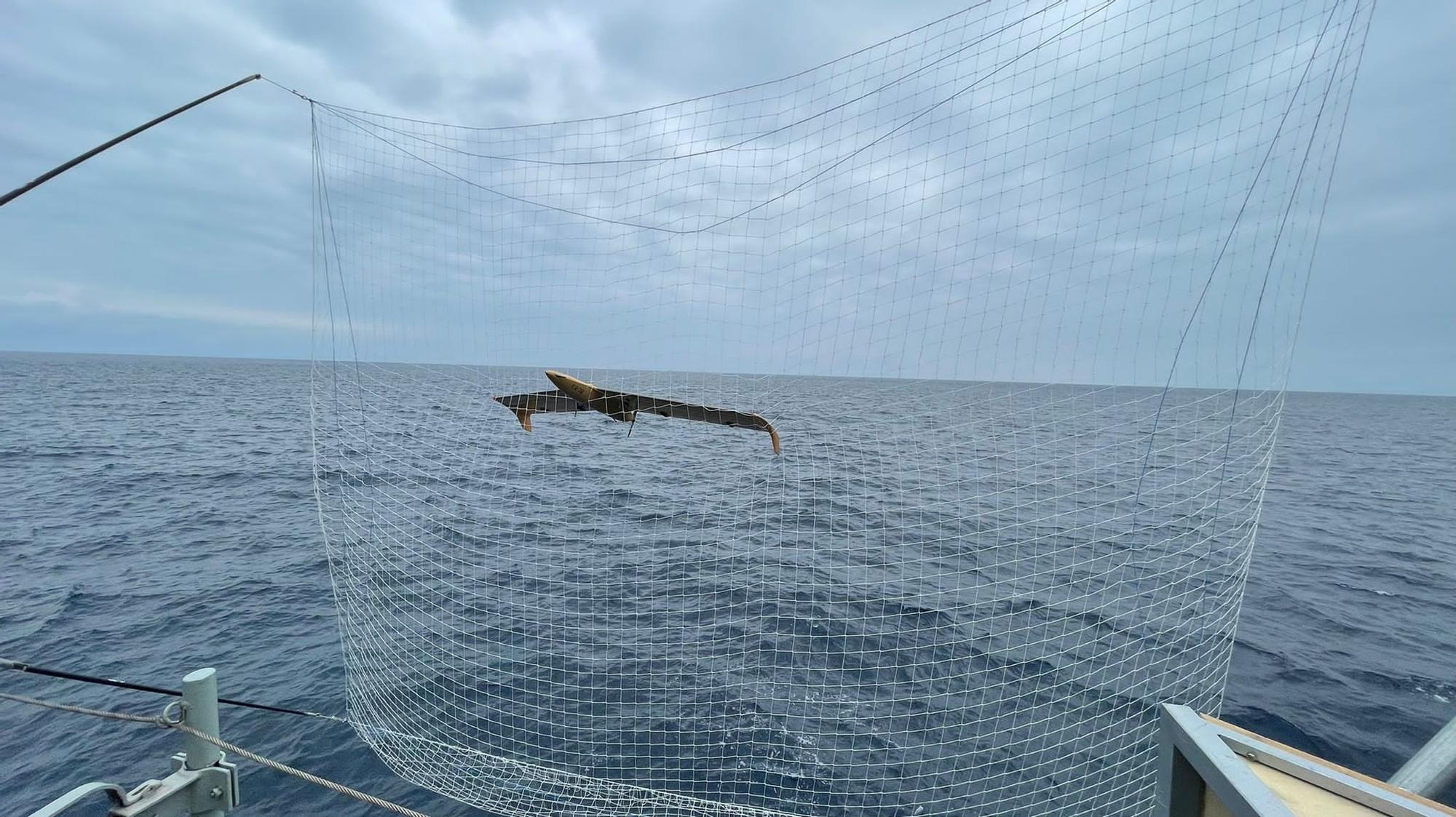 Pruebas del dron de Marine Instruments desde un cazaminas de la Armada