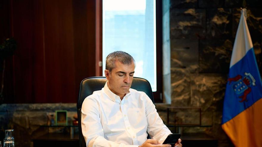La conexión íntima de Manuel Domínguez, vicepresidente del Gobierno de Canarias, con Venezuela: “El único plato que sé cocinar es la arepa”