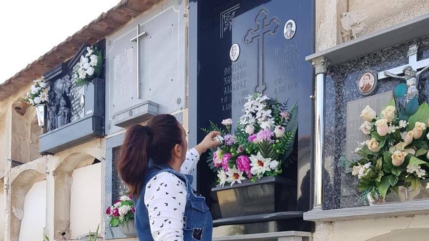 Masiva afluencia de visitantes a los cementerios de la comarca Del Río Mula