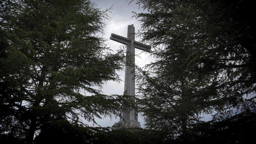 El Supremo da luz verde al Gobierno para exhumar a Franco