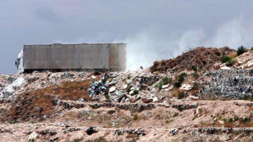 La planta de basuras junto a la que se situará el nuevo vertedero que se ha proyectado.