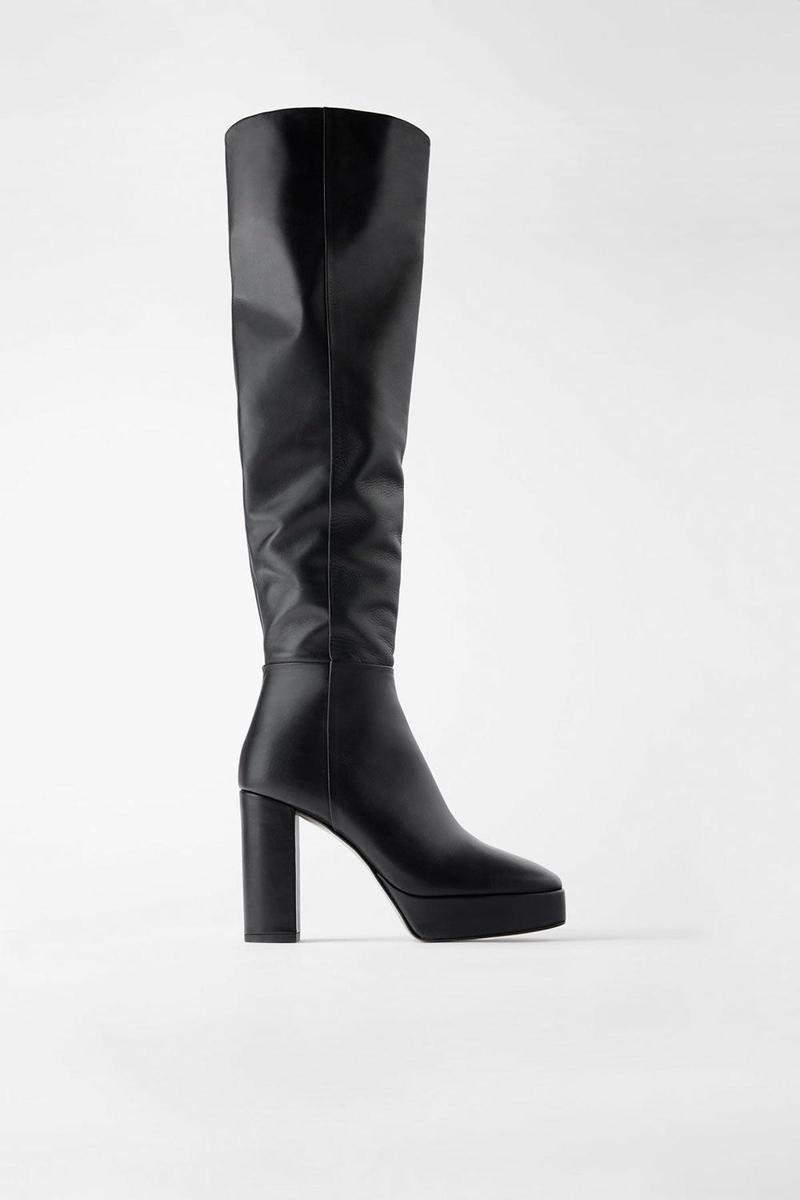 Botas por encima de la rodilla de Zara. (Precio rebajado: 79,99 euros)