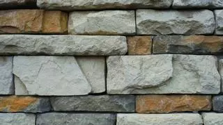 Cómo limpiar la piedra natural en suelos y paredes: consejos y recomendaciones