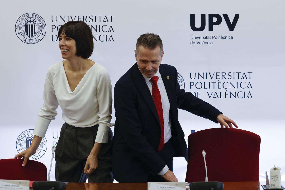 La ministra de Ciencia, Innovación y Universidades, Diana Morant, y el rector de la Universidad Politécnica de Valencia, José Capilla, durante el acto de presentación del primer centro universitario español en China, el Beihang Valencia Polytechnic Institute (BVPI), a 23 de octubre de 2025, en Valencia, Comunidad Valenciana (España). Inaugurado la semana pasada, el Beihang Valencia Polytechnic Institute ha sido seleccionado por el Ministerio de Educación de China como proyecto piloto del Sino-Foreigner Excellence Engineering Program, una iniciativa que permitirá a los estudiantes de la UPV obtener el título oficial chino de la Beihang University (BUAA) tras realizar una estancia académica en el país asiático. 23 OCTUBRE 2025 Rober Solsona / Europa Press 23/10/2025. Rober Solsona