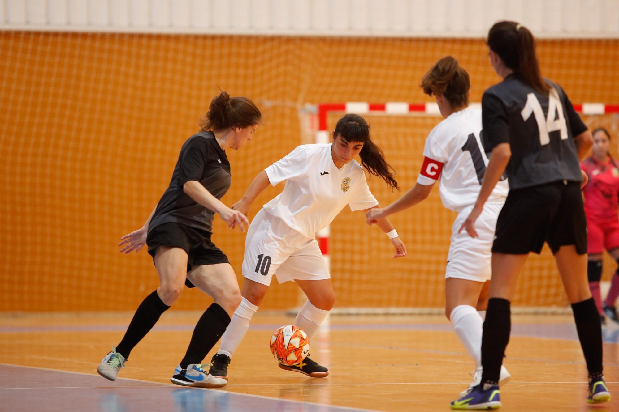 Partido entre la Peña Deportiva y el CFS Les Glòries de fútbol sala femenino.