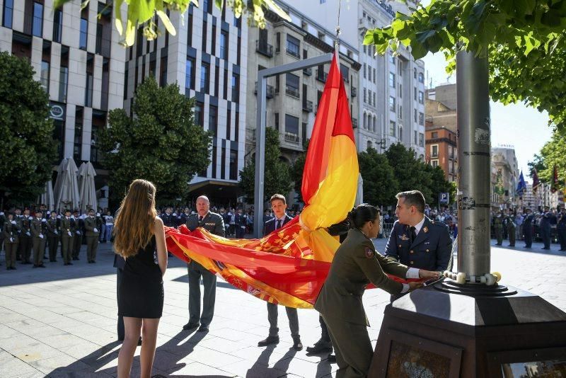 Izado de bandera por el Día de las Fuerzas Armadas