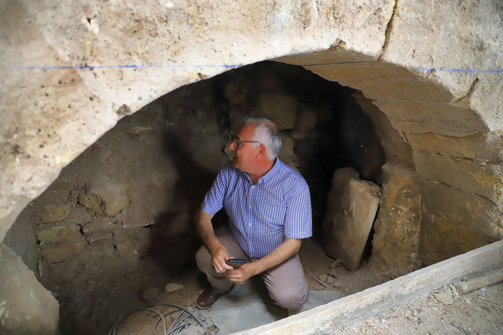 Hallados restos arqueológicos de gran valor histórico en una vivienda de la calle Capitulares