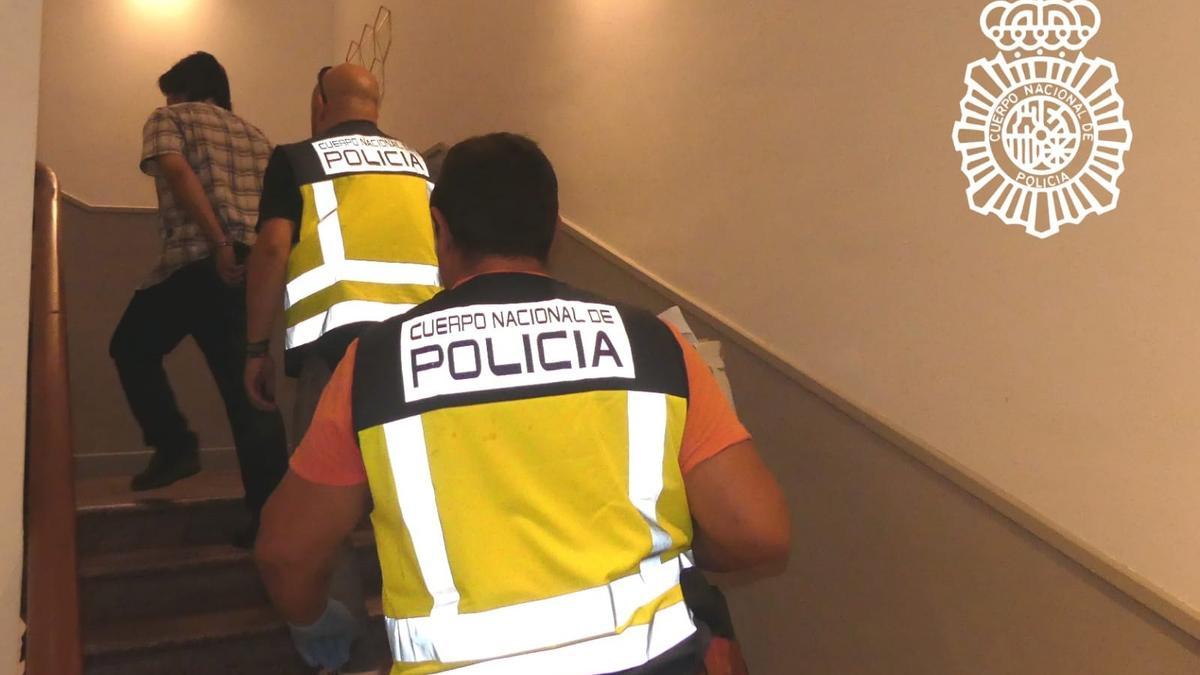 Imagen de la detención y la operación por el pedófilo con una cámara instalada en Salamanca.