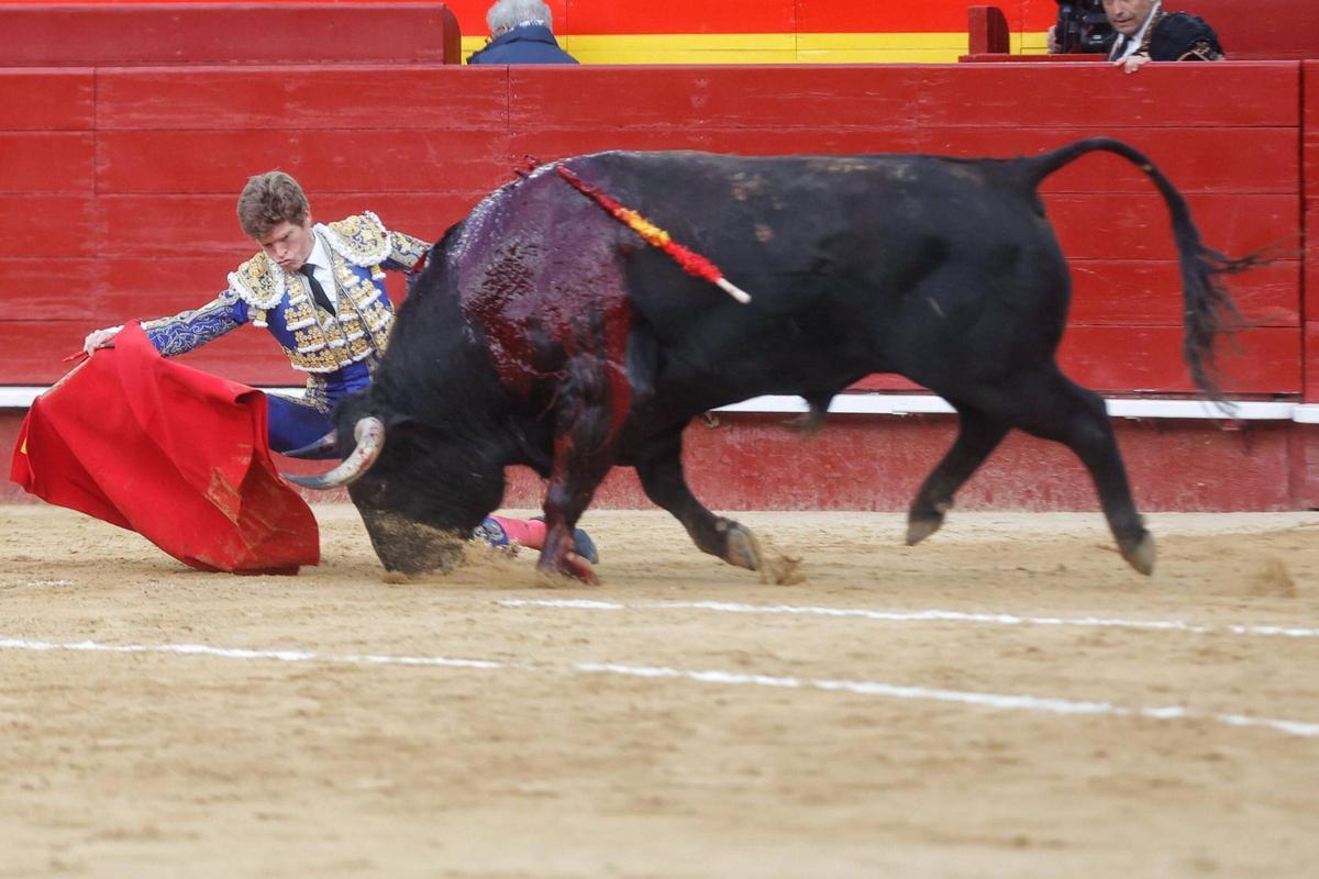 El mano a mano entre Borja Jiménez y Tomás Rufo de la Feria de Fallas, en imágenes