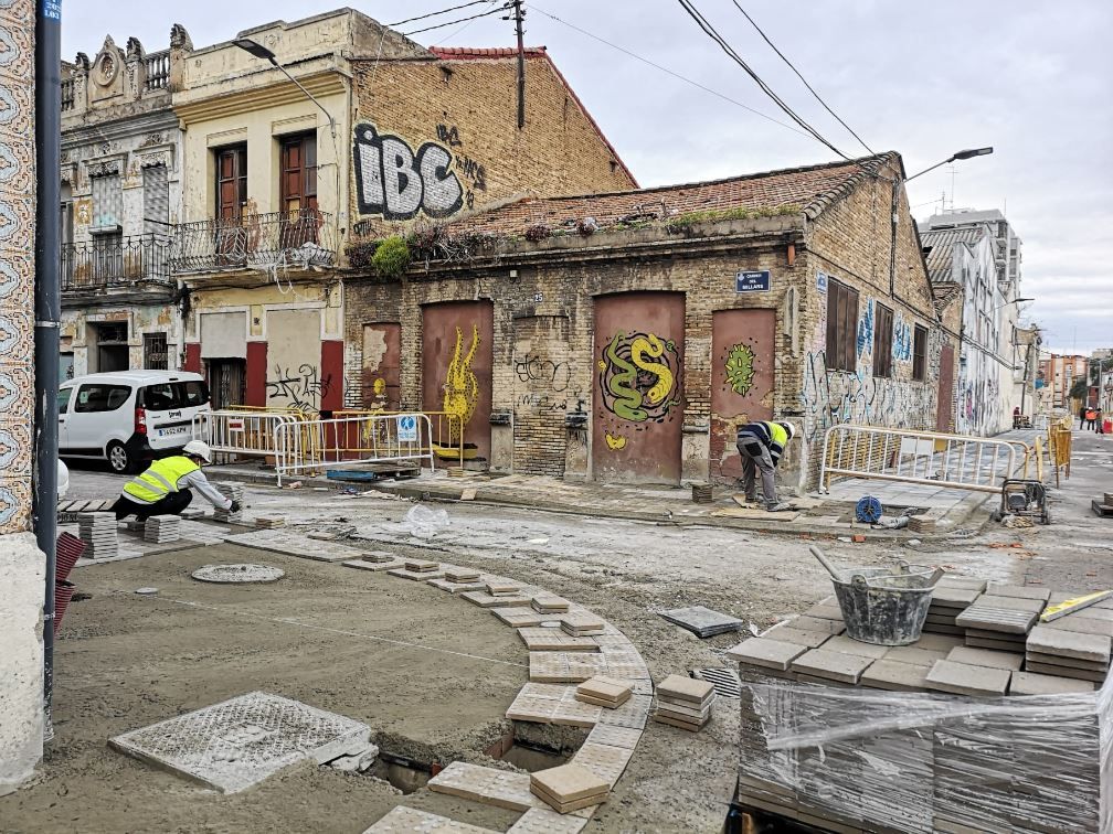 Obras de reurbanización de la calle Lluis Despuig y el Centro Cívico del Cabanyal