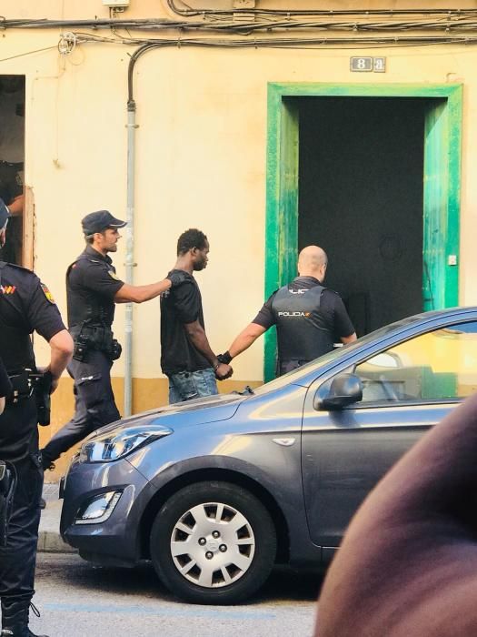 Capturan a un hombre armado que se atrincheró en una casa "okupada" de Palma