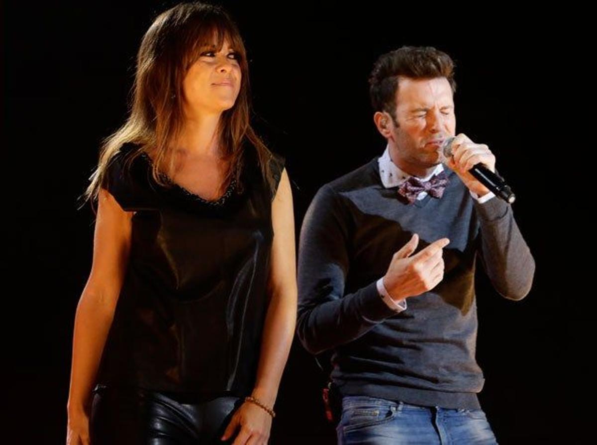 Vanesa Martín y Pablo López, en el concierto 'Por ellas' de la Cadena 100.