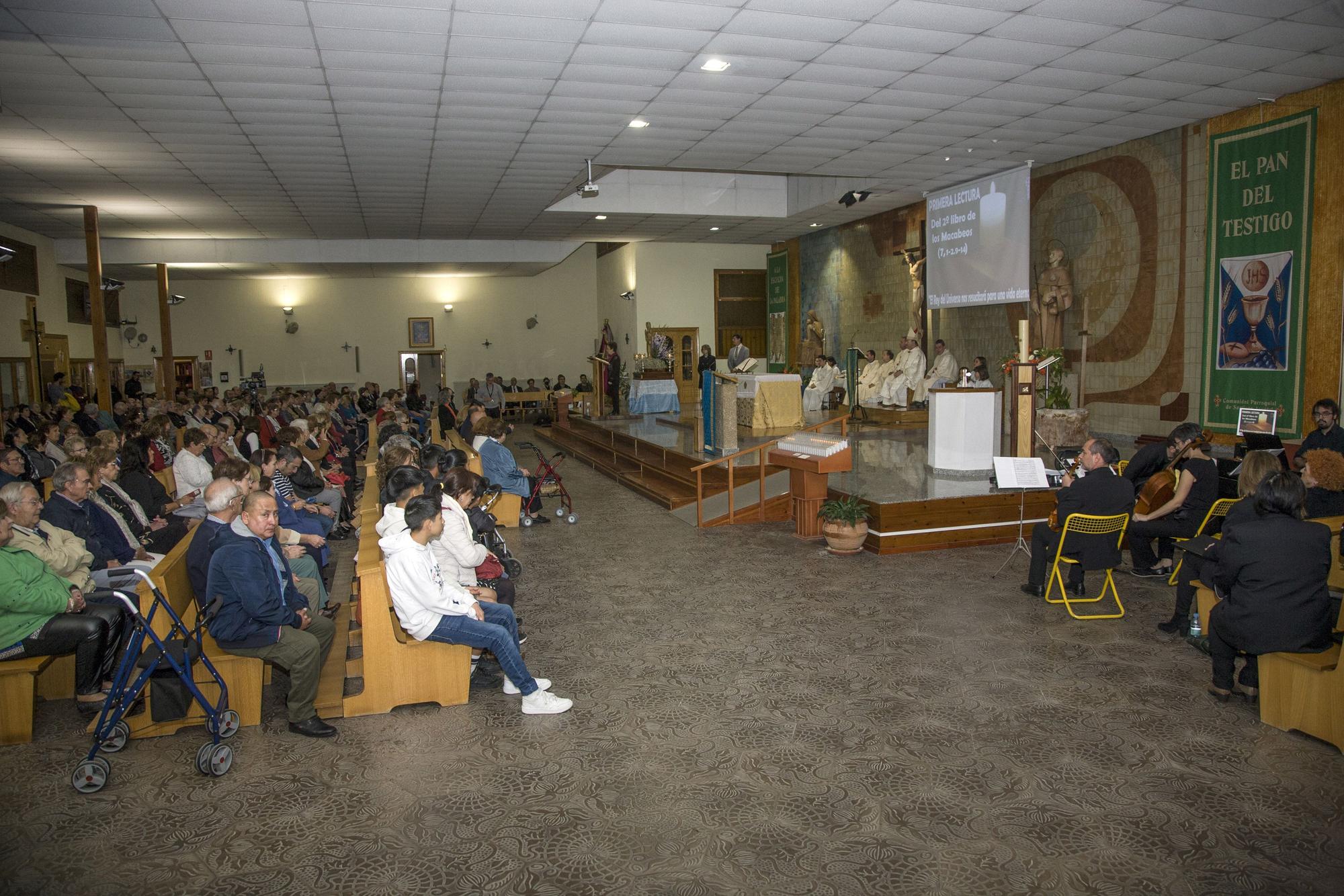 El Obispo José Ignacio Munilla visita Ibi con motivo del 50 aniversario de la parroquia de Santiago Apóstol