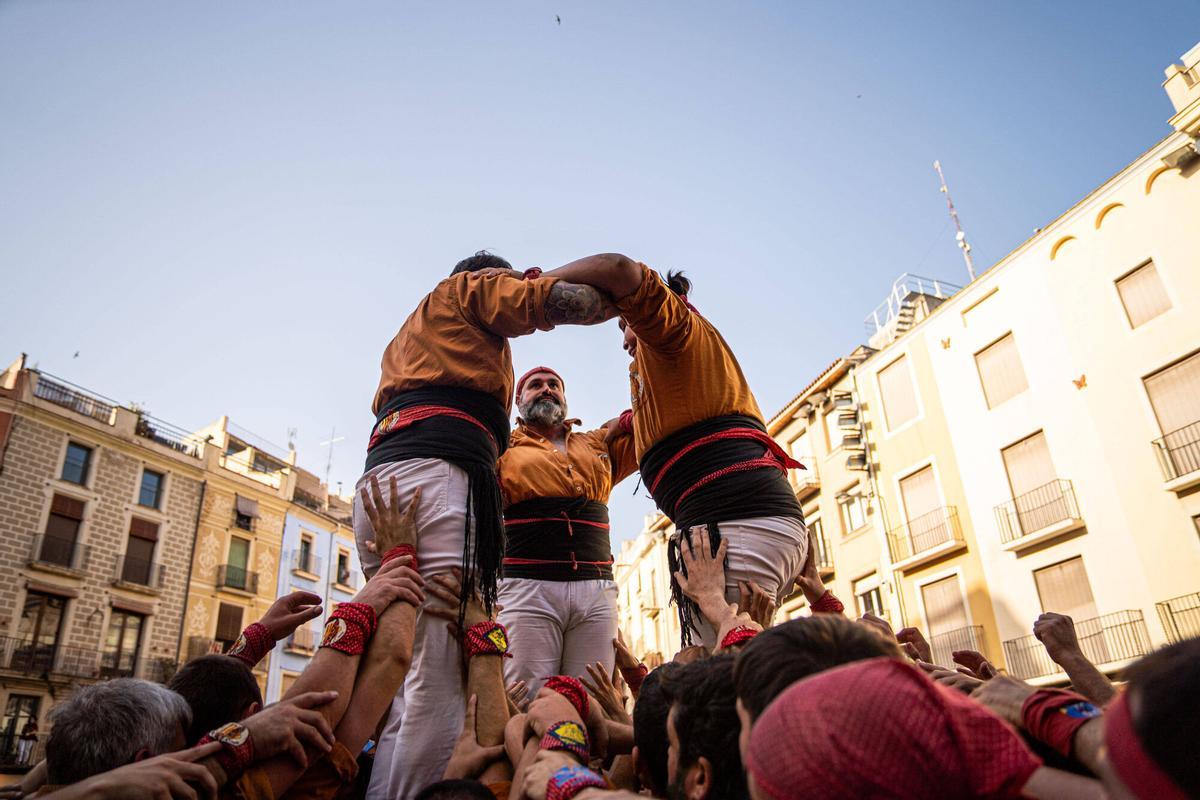 Les imatges de la Diada castellera de colles de l'eix, a Manresa Les imatges de la Diada castellera de colles de l'eix, a Manresa