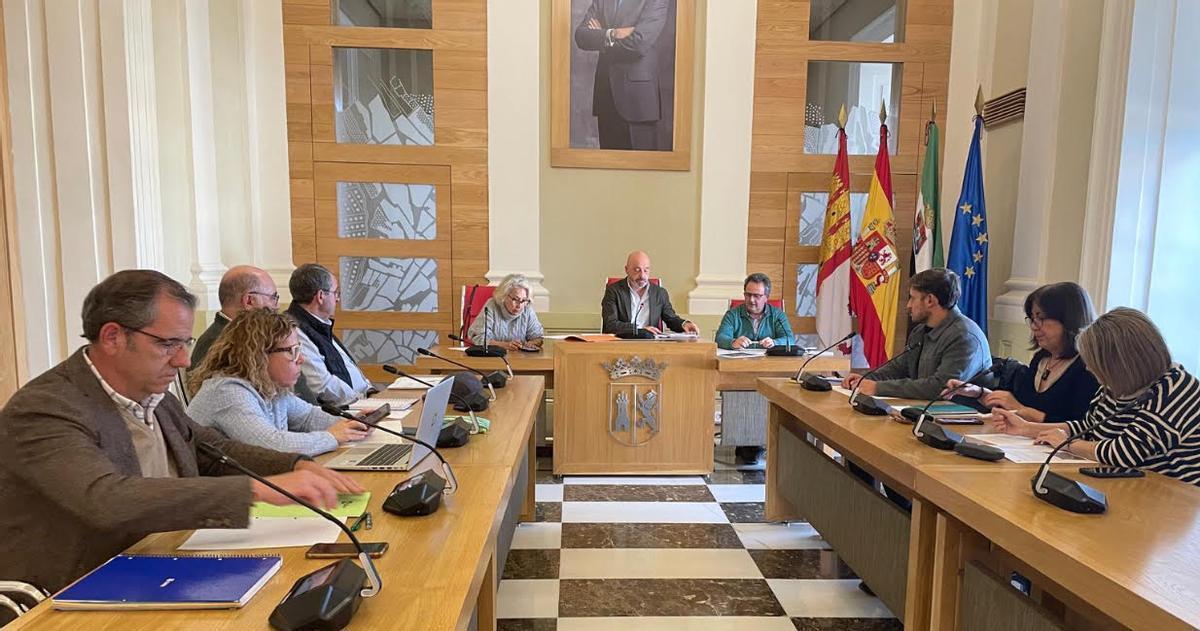 Imagen de archivo de una sesión de la Mesa de Transporte celebrada en el ayuntamiento.