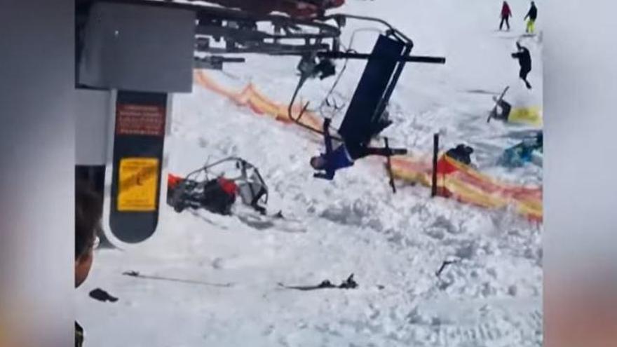 VÍDEO | Un telecadira es descontrola i llança pels aires als esquiadors