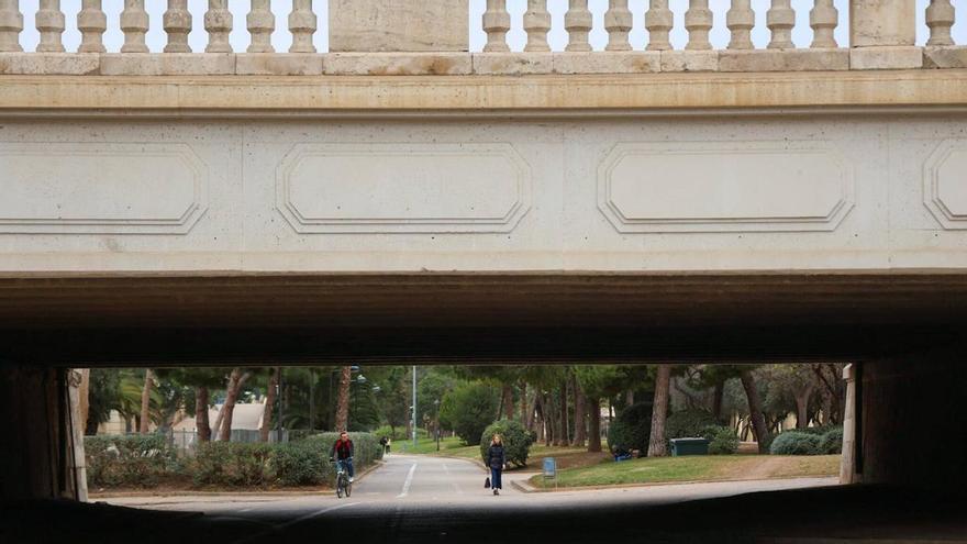 Un hombre se entrega tras matar a un sinhogar que dormía bajo un puente en València