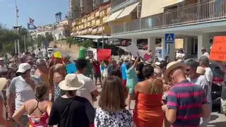 La avería de los ascensores para bajar a la playa lleva al límite a los vecinos de Campoamor