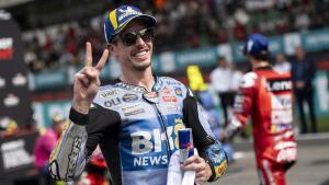 Àlex Márquez hace la V de victoria en Malasia, al proclamarse subcampeón de MotoGP.