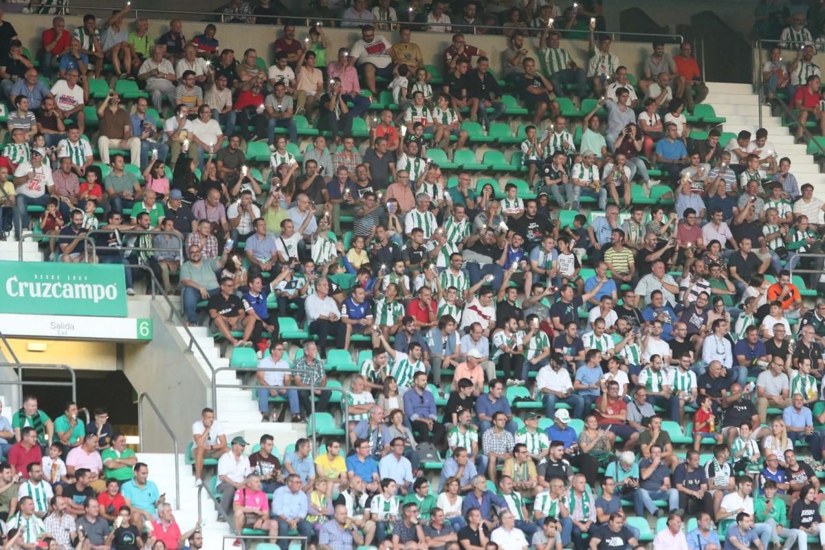 Los aficionados del Córdoba CF en el Arcángel