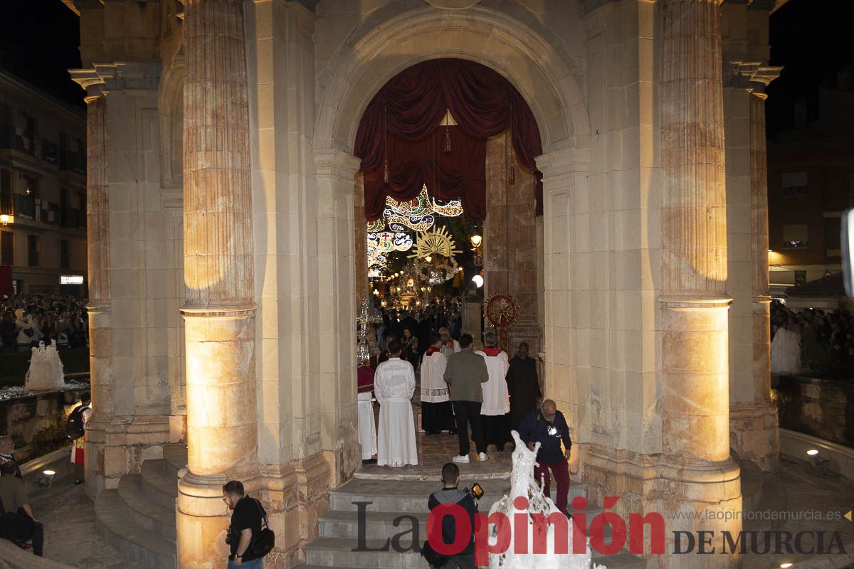 Fiestas de Caravaca | Procesión de día 3 de mayo (Procesión, parlamento y baño)